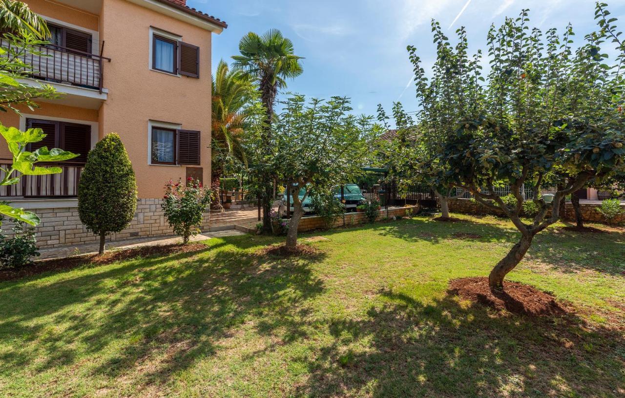 Apartments Feniks Пореч Экстерьер фото