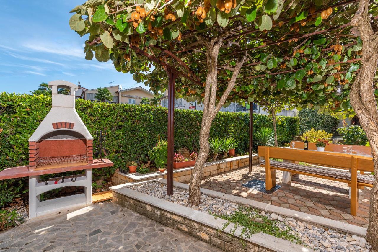Apartments Feniks Пореч Экстерьер фото