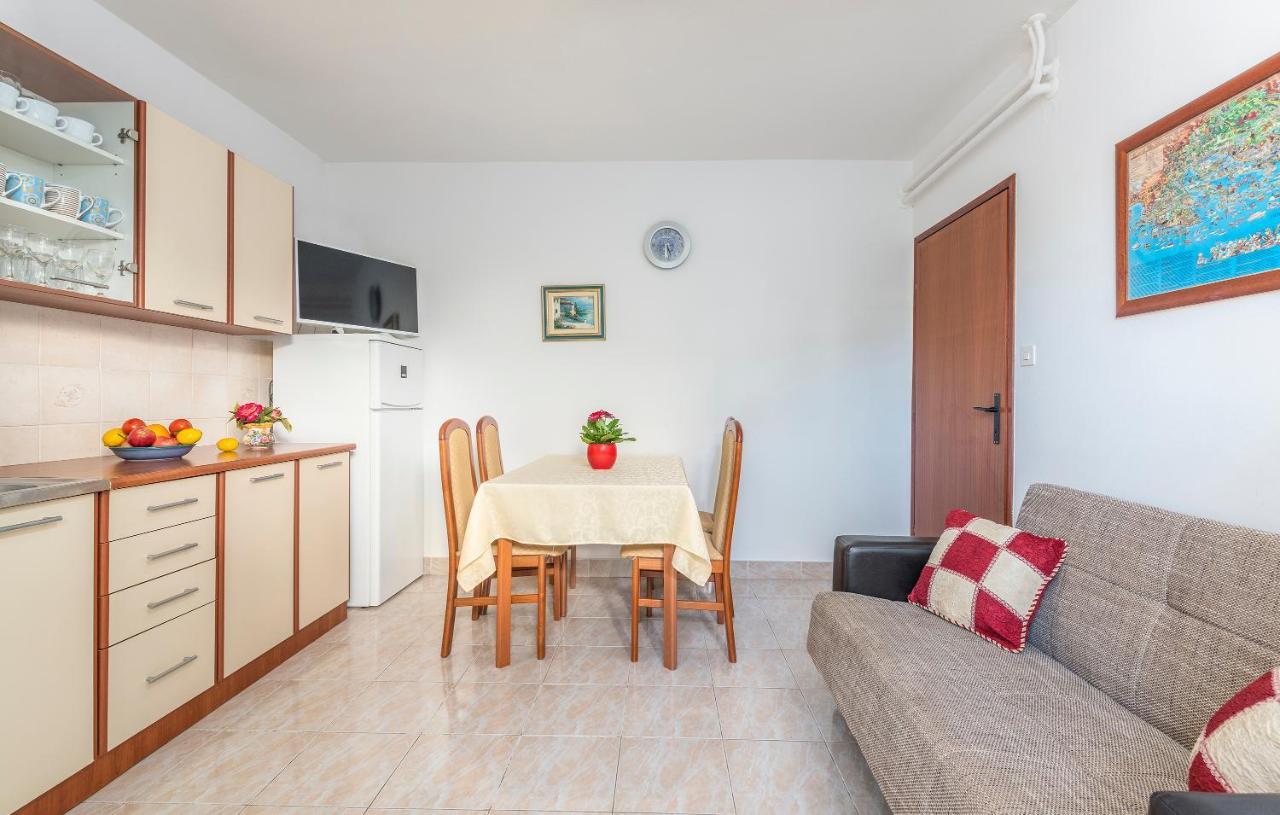 Apartments Feniks Пореч Экстерьер фото